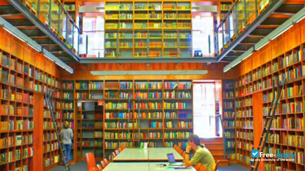 Goethe University Frankfurt am Main фотография №14