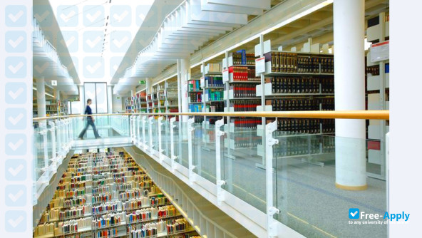 Foto de la University of Hagen #3