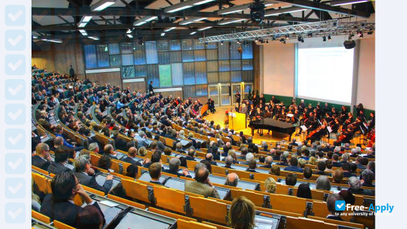Foto de la Center for Optoelectronics and Photonics of the University Paderborn #12