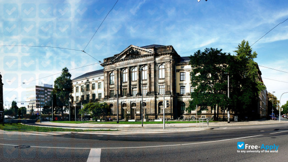 Foto de la Carl Maria von Weber College of Music #3
