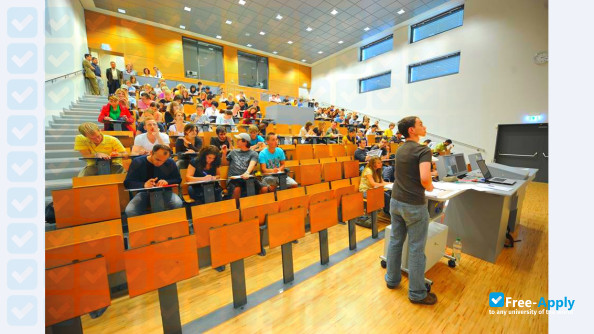 Photo de l’University of Duisburg-Essen #10