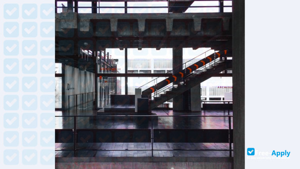 Stuttgart State Academy of Art and Design photo #6