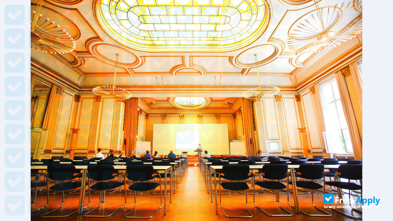 MSB Medical School Berlin photo #11