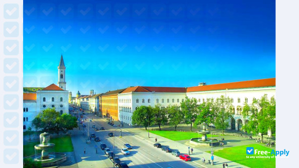 Foto de la Ludwig Maximilian University of Munich #3