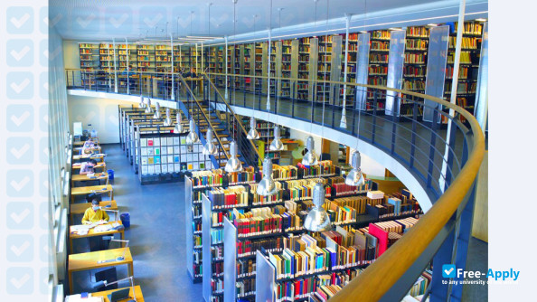 Foto de la Ludwig Maximilian University of Munich #4