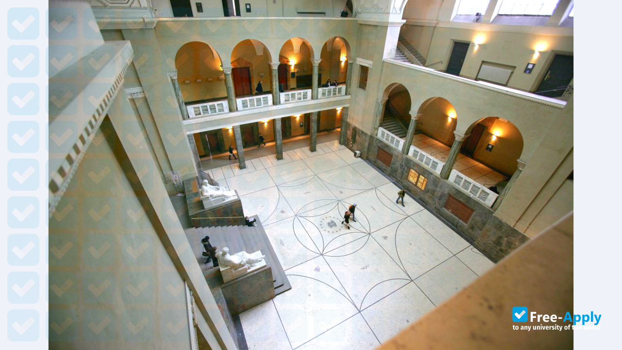 Ludwig Maximilian University of Munich photo