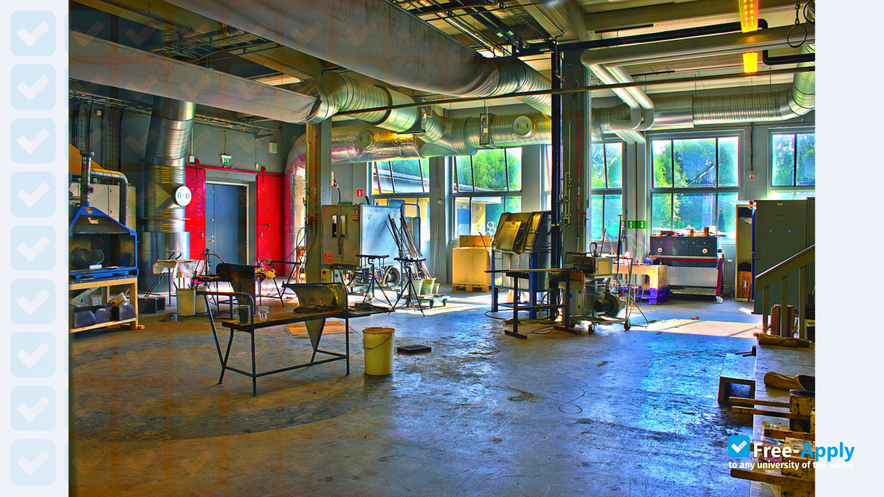 Foto de la Berlin Weissensee School of Art #2
