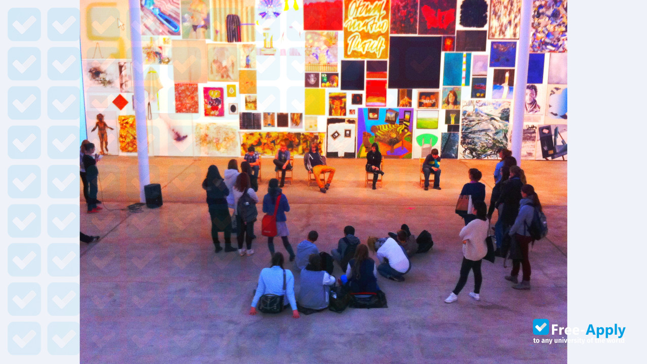 Foto de la Berlin Weissensee School of Art #11