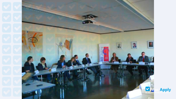 Foto de la College of Administration and Finance Ludwigsburg #6