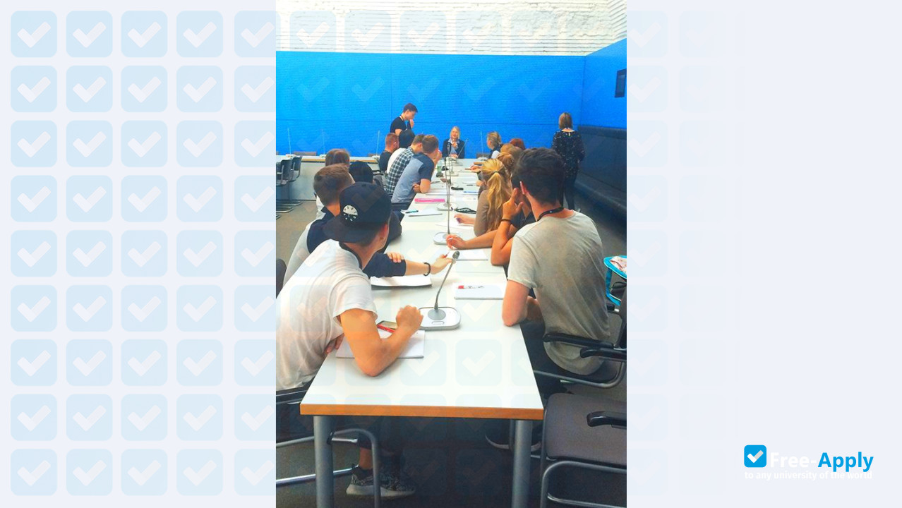 Private School of Business, Technology and Culture photo #13