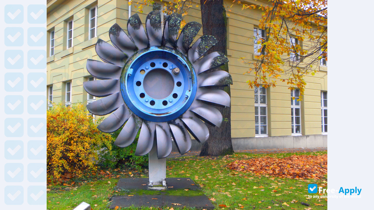 Karlsruher Institute for Technology photo #8