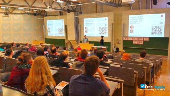 Photo de l’University of Printing and Media #7
