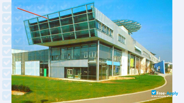 Photo de l’University of Printing and Media #4