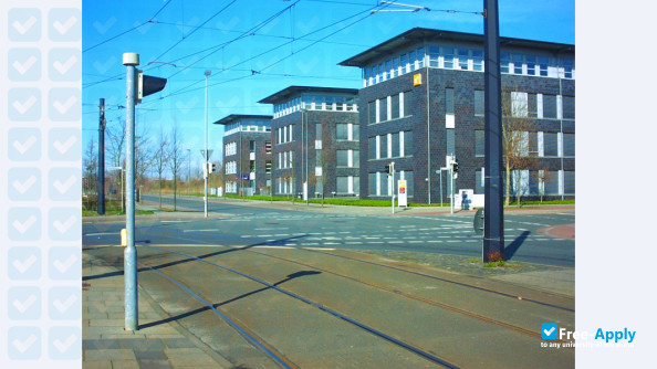 Photo de l’University of International Business and Logistics #10