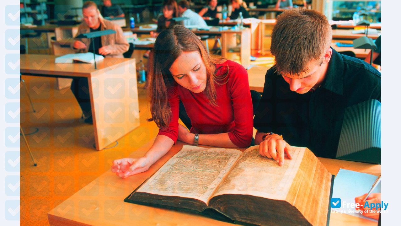 Photo de l’Kiel University #7