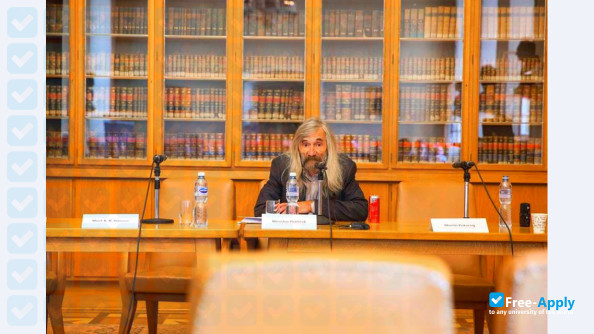 Foto de la International Research Institute for Cultural Technologies and Media Philosophy #5