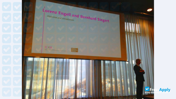 Foto de la International Research Institute for Cultural Technologies and Media Philosophy #24