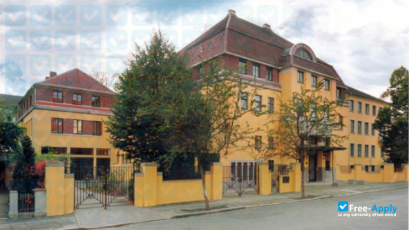 Foto de la International Research Institute for Cultural Technologies and Media Philosophy #20