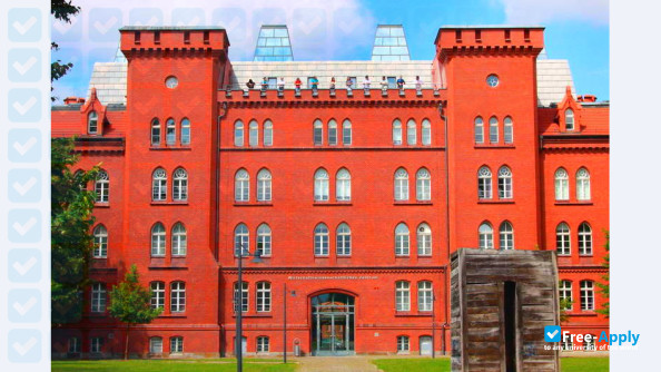 Foto de la Technical University of Brandenburg #3