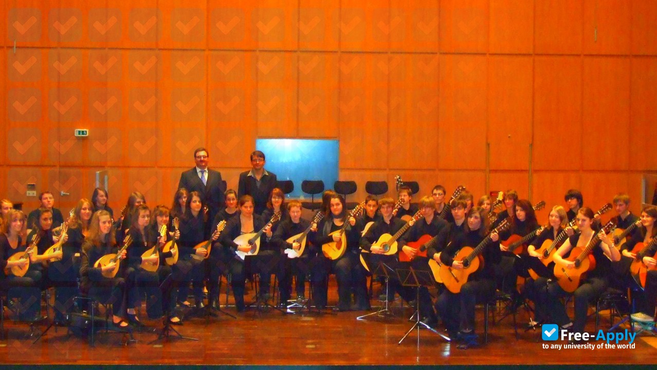 Foto de la University of Music Saar #6