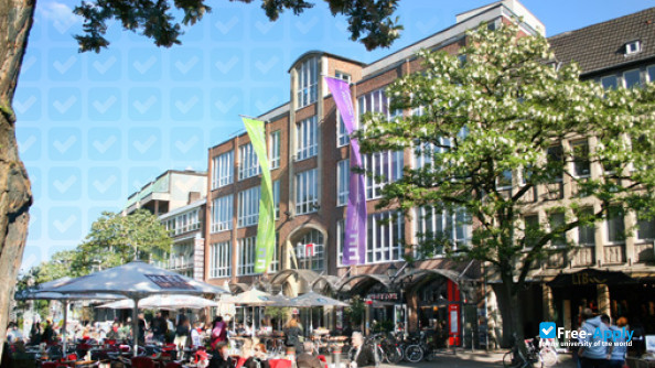 University of Neuss for International Business photo #10