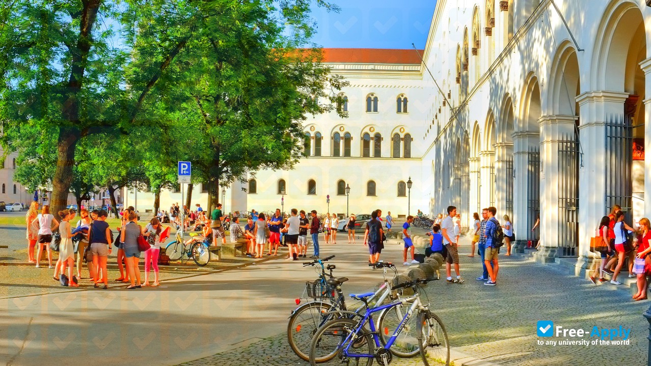 Ludwig Maximilian University of Munich photo