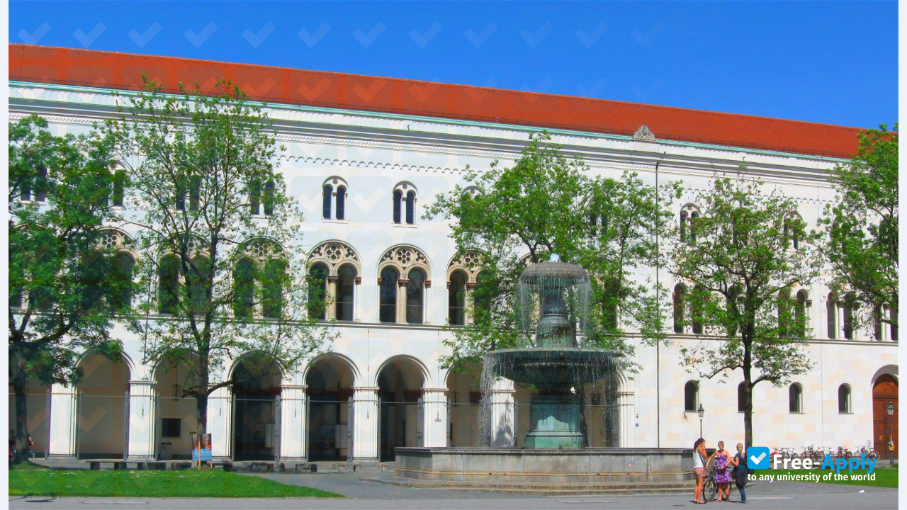 Ludwig Maximilian University of Munich photo #13