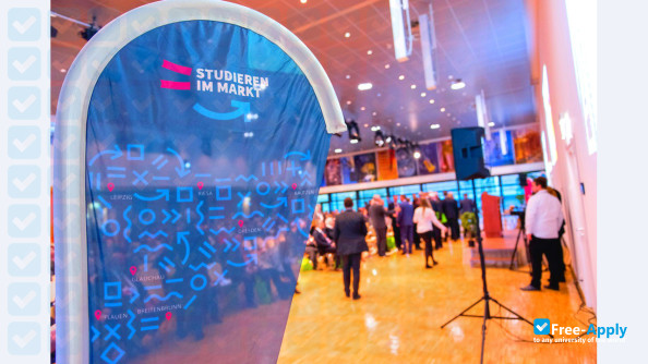 Photo de l’State Academy of Studies Breitenbrunn #3