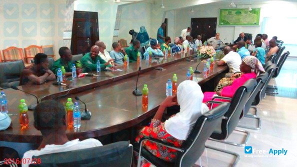 Foto de la Islamic University College #4