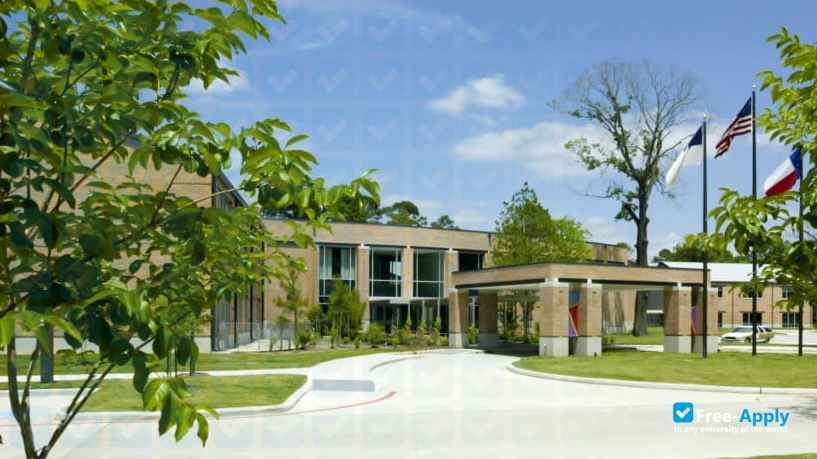 Evangelical Presbyterian University College photo #6