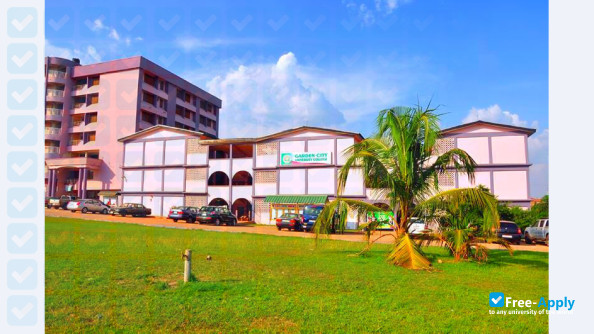 Foto de la Garden City University College #5