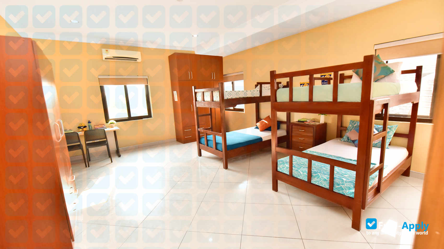 Foto de la Webster University Ghana Campus #15