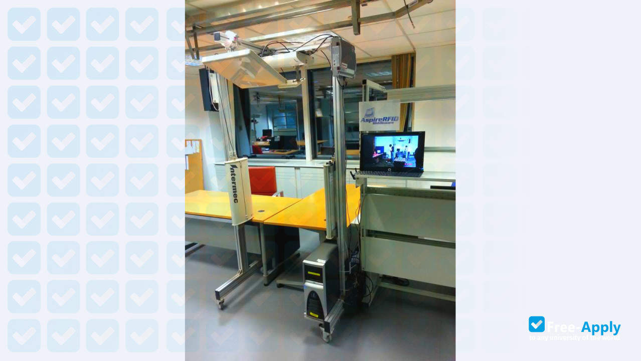 Foto de la Athens Information Technology