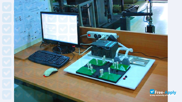 Foto de la Technological Educational Institute of Central Macedonia #4