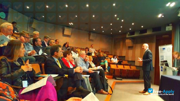 ALBA Graduate Business School photo #6