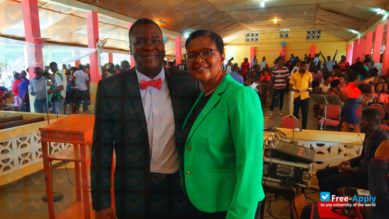 Photo de l’Christian University of North Haiti #2
