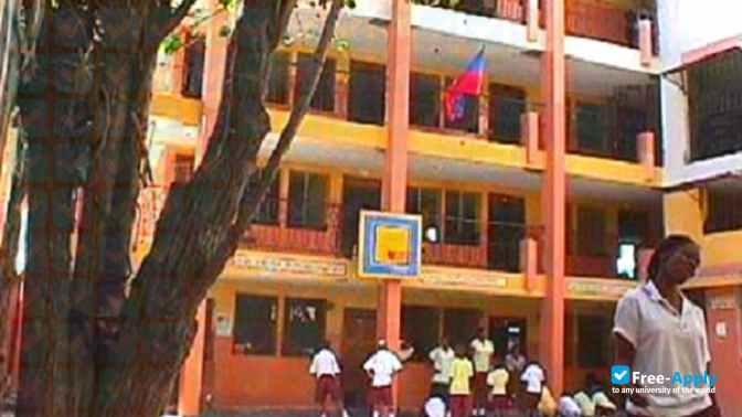 Photo de l’University of the Caribbean #2