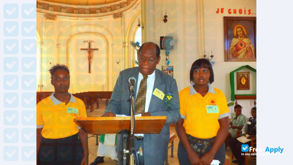 Foto de la Polytechnic University of Haiti #6