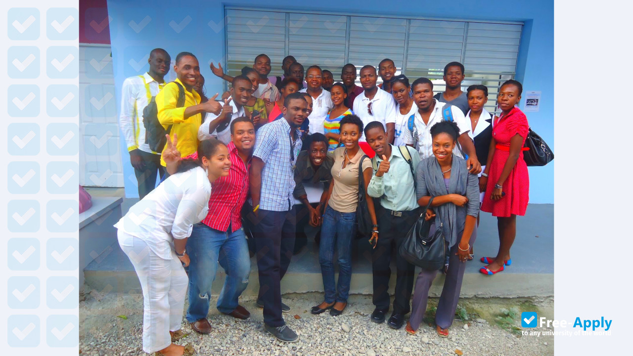 Quisqueya University photo