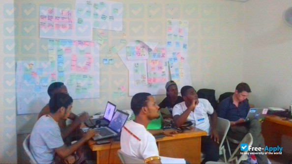 École Supérieure d'Infotronique d'Haïti фотография №8