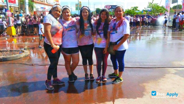 Foto de la Polytechnic University of Honduras #28