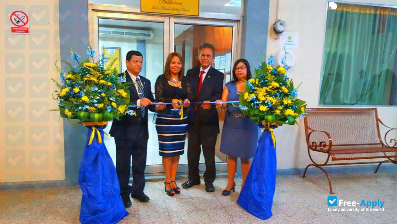 Foto de la Polytechnic University of Honduras #5