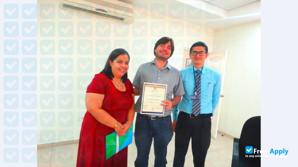 Foto de la José Cecilio of Valley University #11