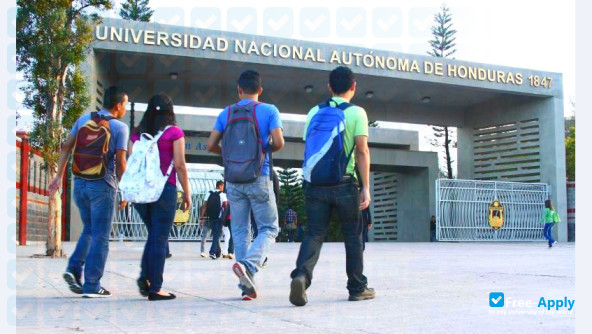Foto de la National Autonomous University of Honduras #7