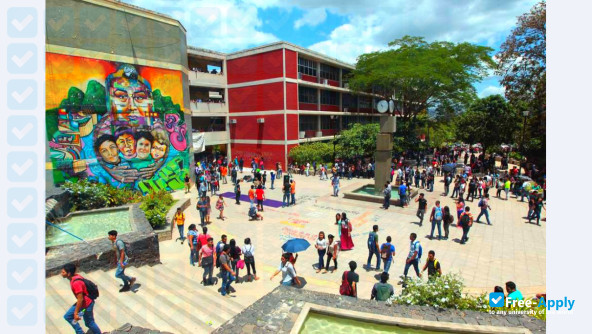 Foto de la National Autonomous University of Honduras #2
