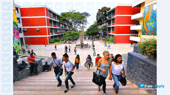 Foto de la National Autonomous University of Honduras #2