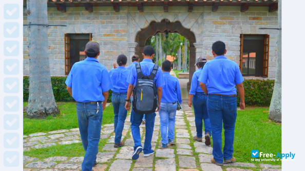 Photo de l’Zamorano's Panamerican Agricultural School #21