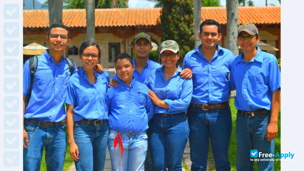 Photo de l’Zamorano's Panamerican Agricultural School #18