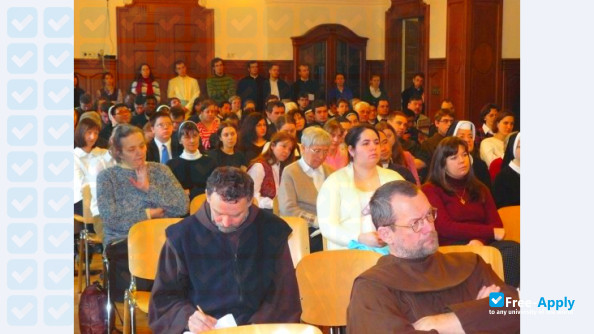 Foto de la Sapientia School of Theology #10