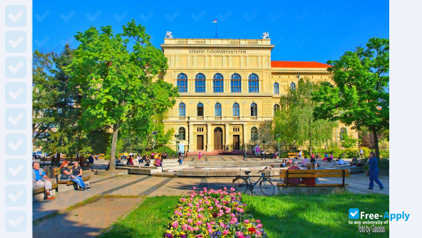 Foto de la University of Szeged #8